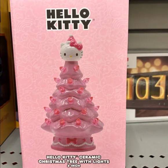 Hello Kitty viral Pink Hello Kitty Christmas tree light up - Picture 3 of 4